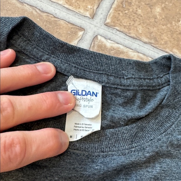 Gildan short sleeve tshirt ROCKY TOP BG SIZE MED - Picture 3 of 3